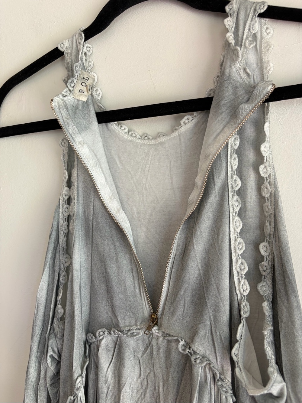 POL Gray Crochet Trim Ruffle Hem Racerback Sleeveless Boho Peasant Top Size M - Picture 4 of 6